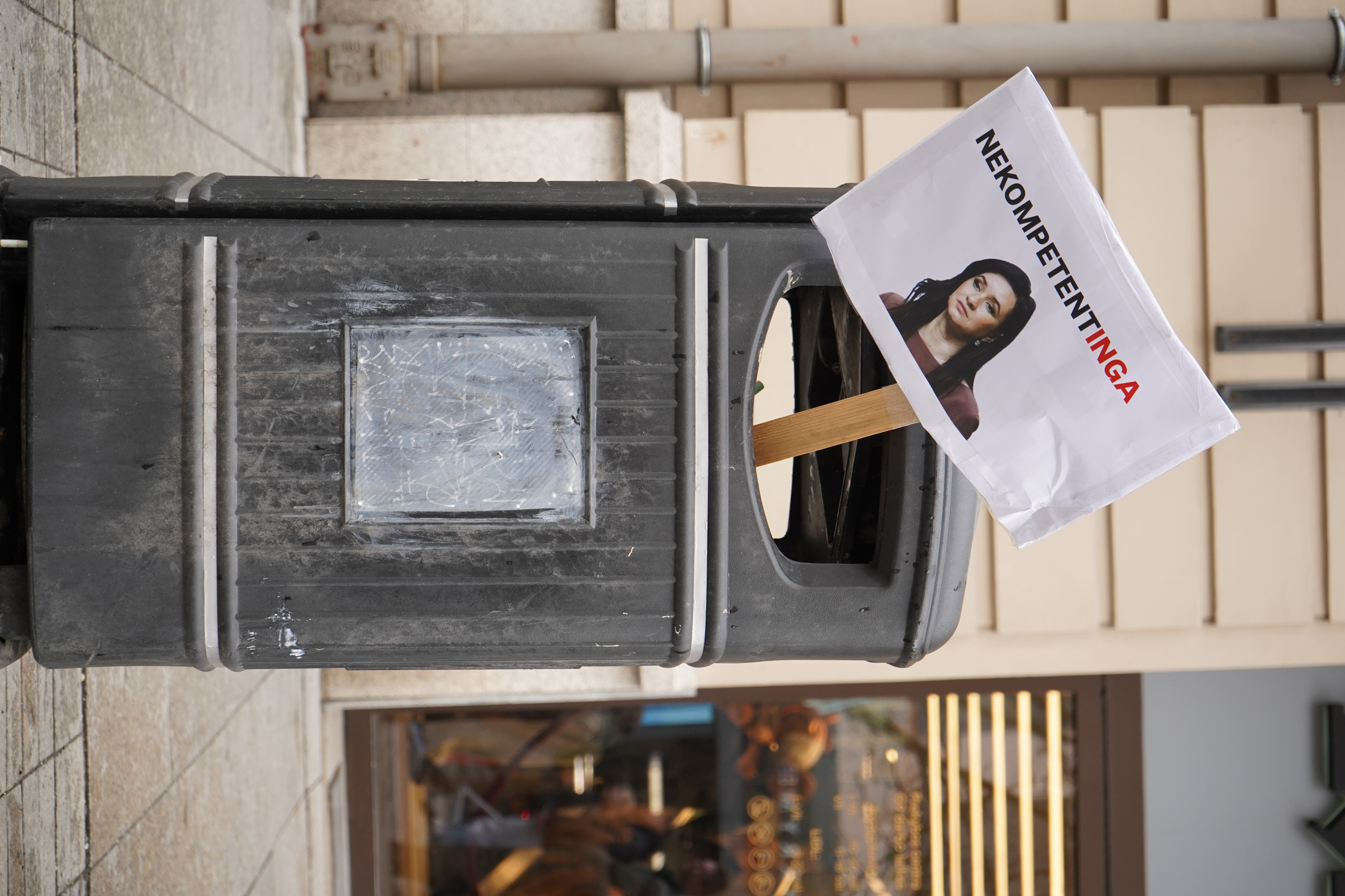 Sing has a picture of Inga Ruginienė and says "Incompetent"