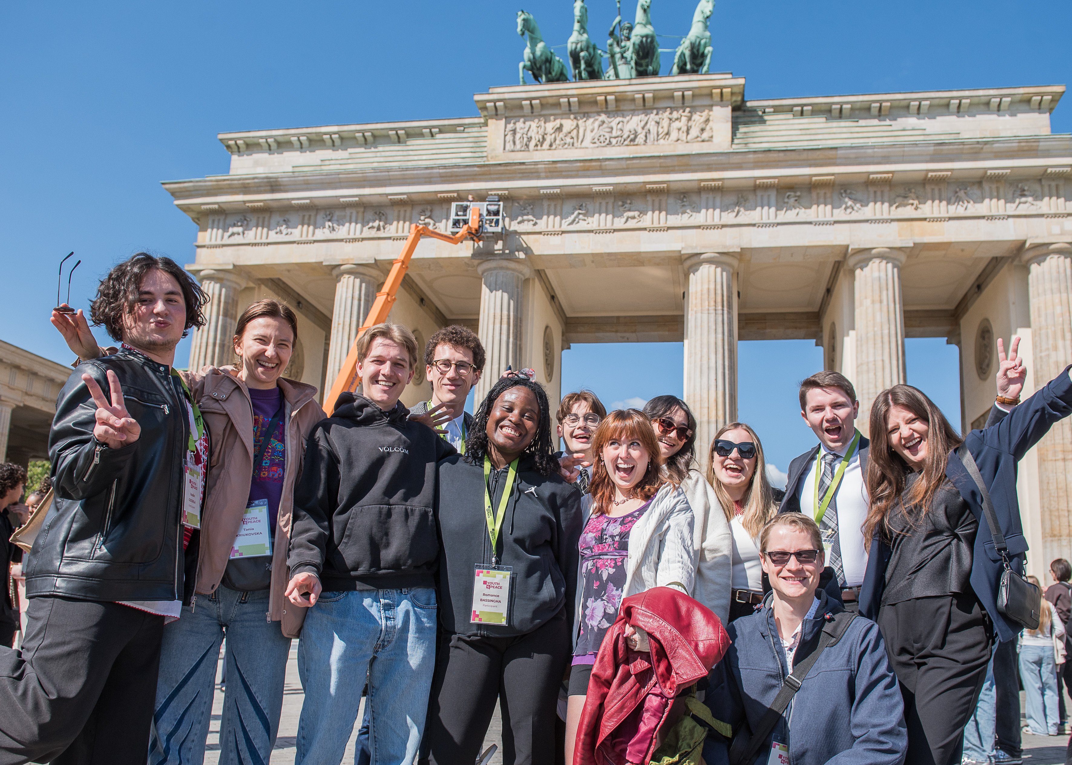 Young people infront of the Brandenburg gate
