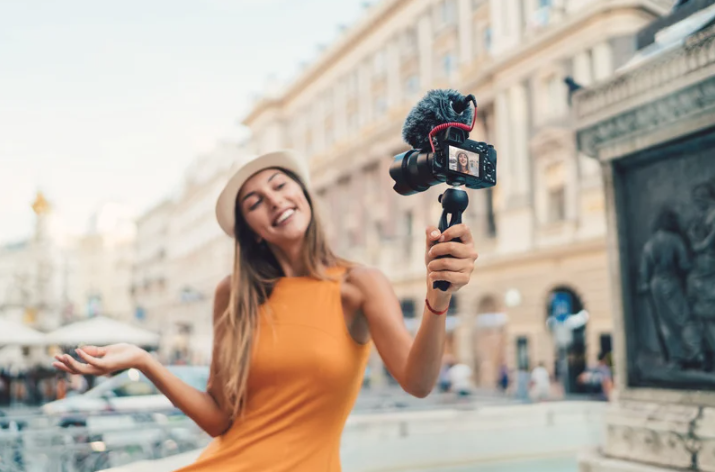A person vlogging in Vienna, Austria.