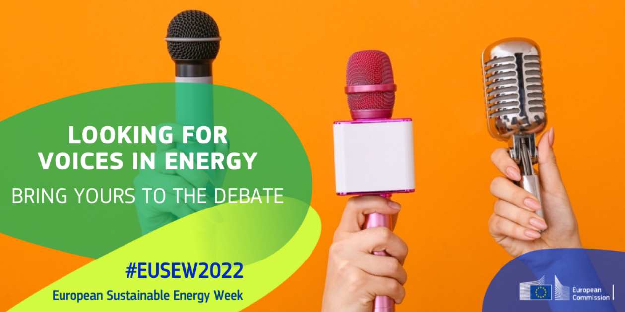 3 microphones in different colours and shapes