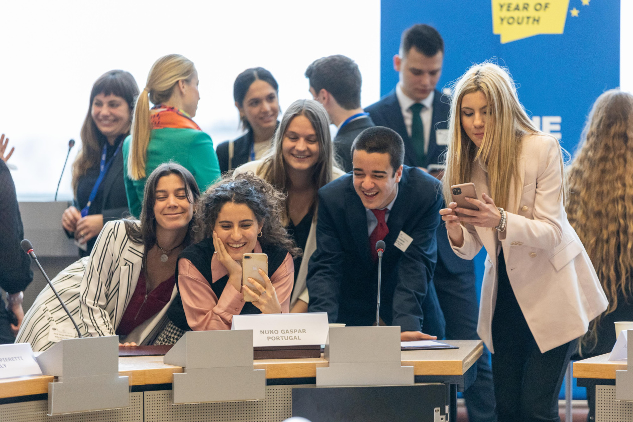 General view of the event of a policy dialogue with young people, as part of the European Year of Youth 2022.