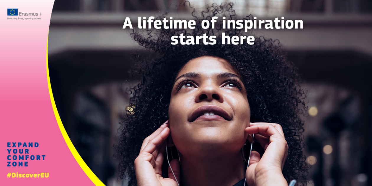 DiscoverEU - Promo visual - A girl listening to music