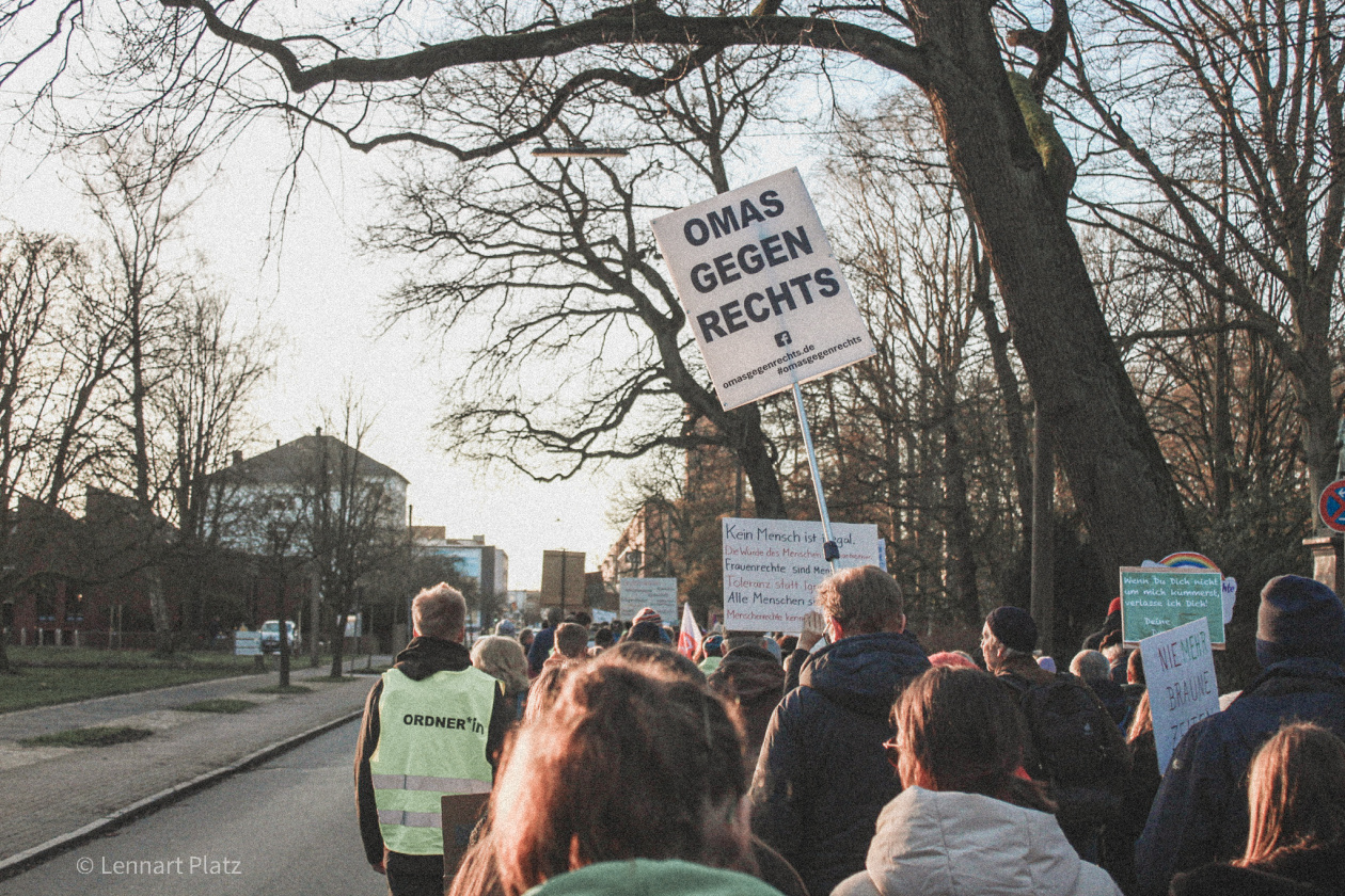 Demonstration march through Wilhelmshaven (DE)