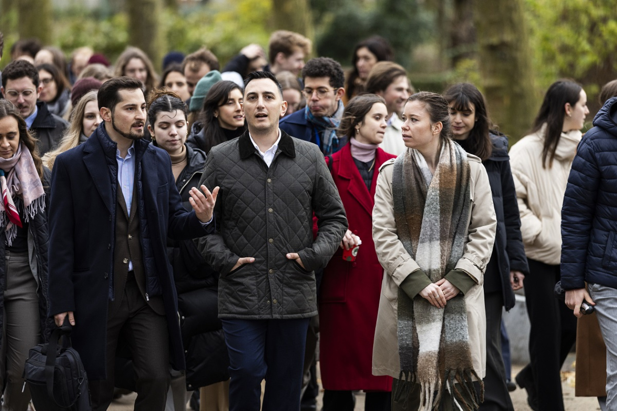 Commissioner Micallef with BlueBook trainees in Parc Cinquantenaire