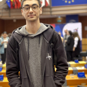 Bild på Mahdad i Europaparlamentet